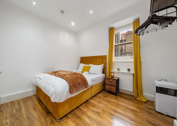 Modern 2-Bedroom Apartment On Oxford Street 8Gc