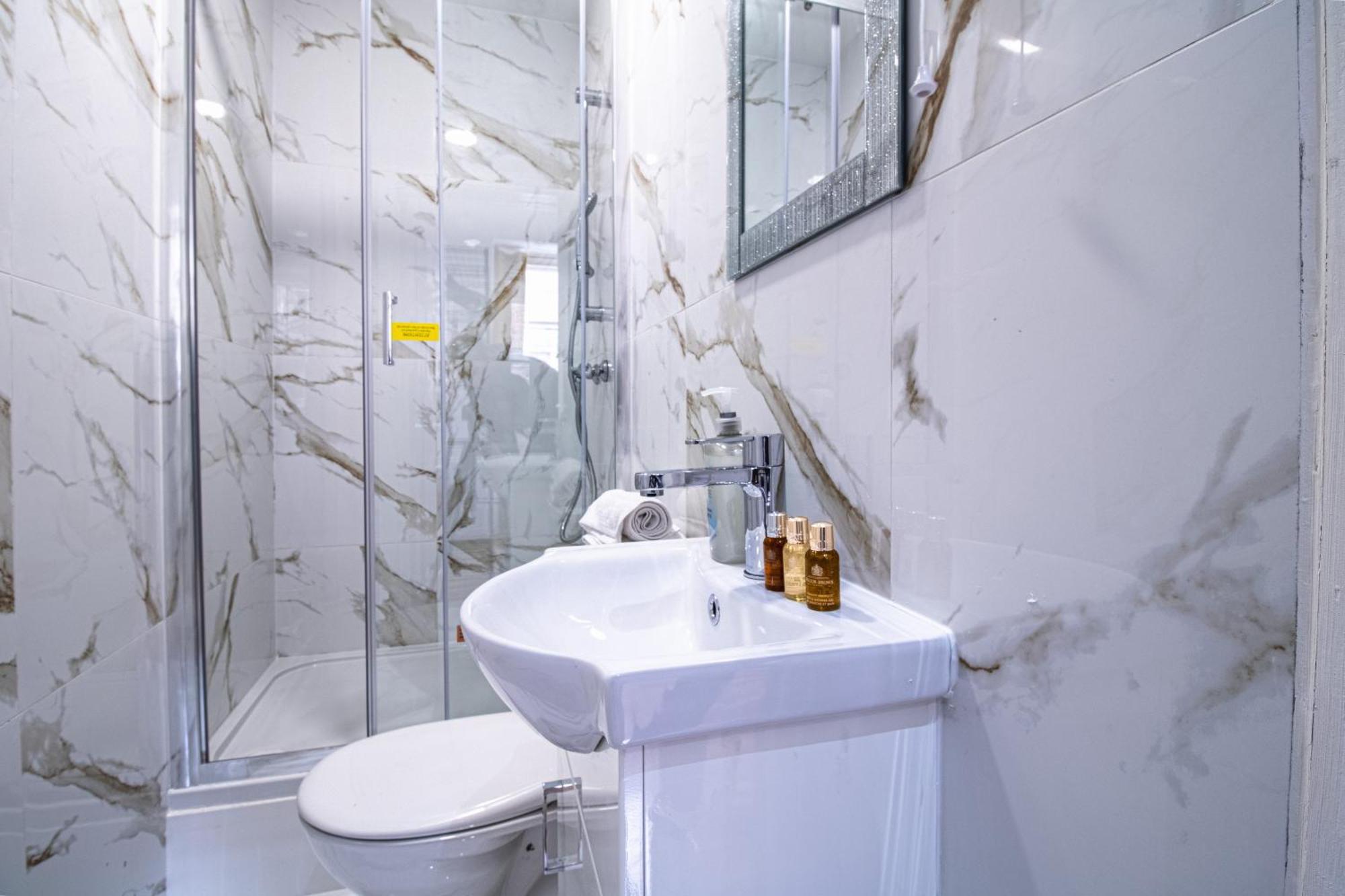 Appartement Modern 2-bedroom On Oxford Street 8gc Londen