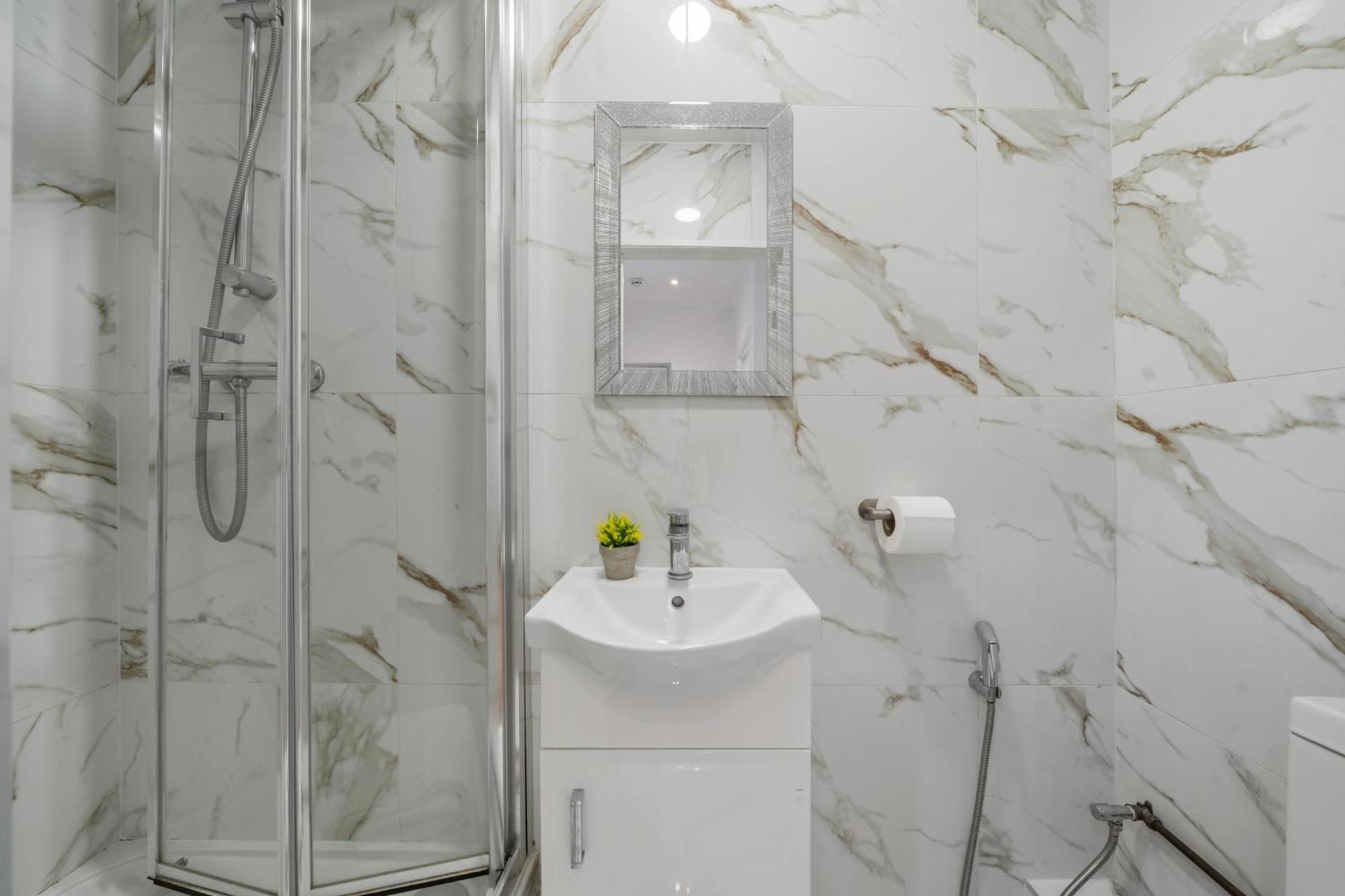 Modern 2-bedroom On Oxford Street 8gc *